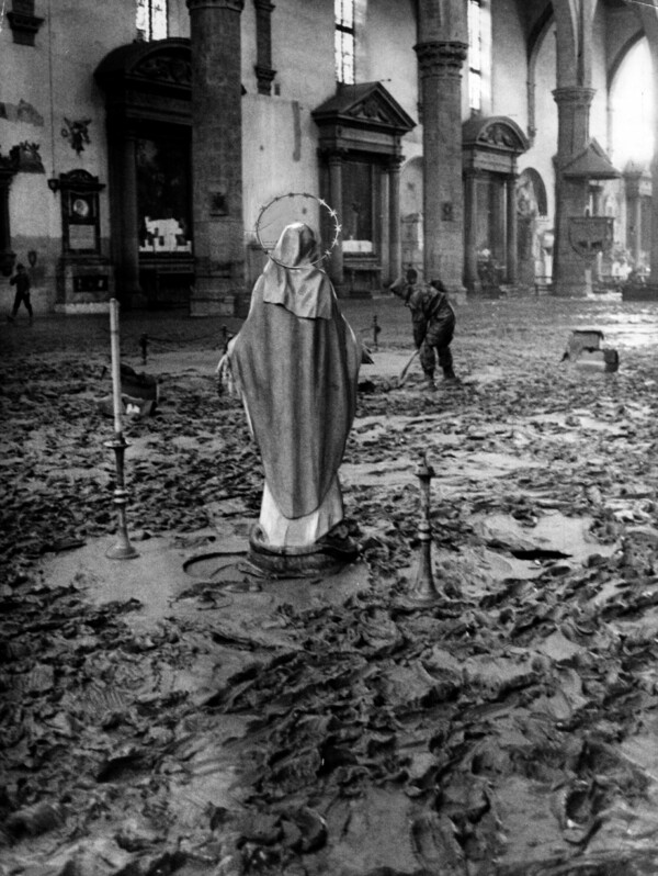 Η μεγάλη πλημμύρα της Φλωρεντίας το Νοέμβριο του 1966