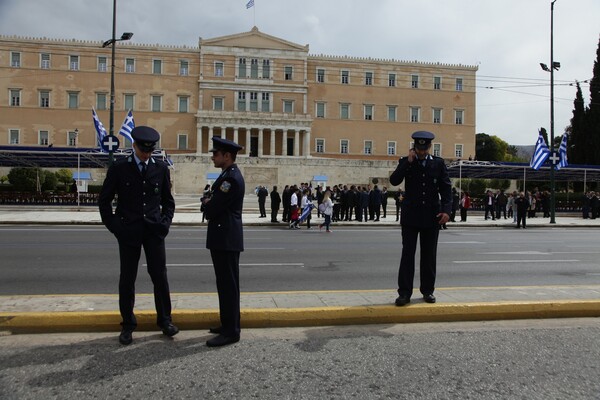 Ποιοι δρόμοι θα κλείσουν το Σαββατοκύριακο στην Αθήνα για τις παρελάσεις της 25ης Μαρτίου