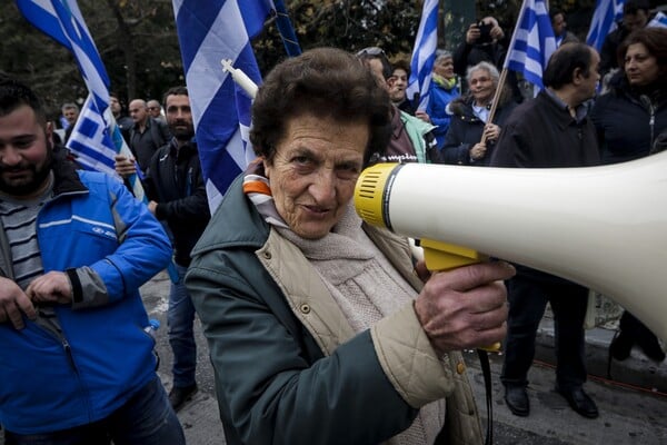 Φωτογραφίες από το Σύνταγμα και το συλλαλητήριο για τη Μακεδονία