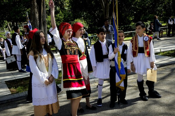 Ολοκληρώθηκε η μαθητική παρέλαση στην Αθήνα για την 25η Μαρτίου