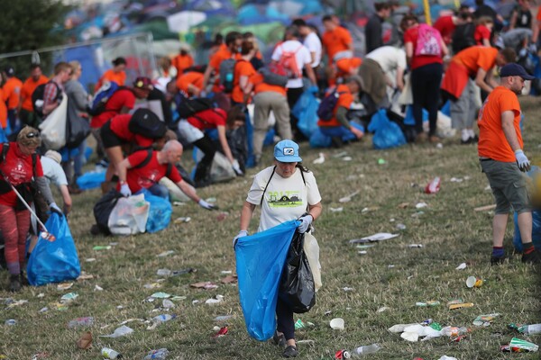 Το φεστιβάλ Glastonbury θα απαγορεύσει την χρήση πλαστικών μπουκαλιών