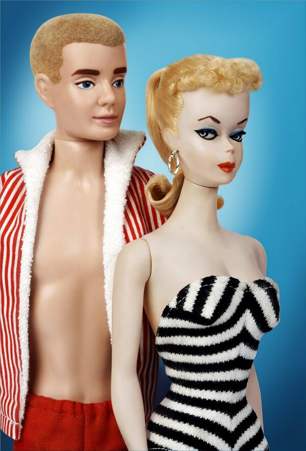 Τo 1959 κάνει το ντεμπούτο της η Barbie