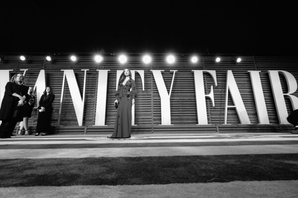 Όσκαρ 2018: Οι τολμηρές εμφανίσεις, οι νικητές και οι διασημότητες στο λαμπερό πάρτι του Vanity Fair