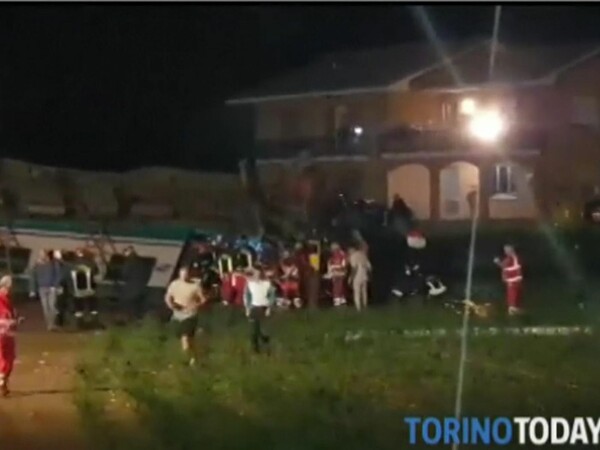 Νεκροί και πολλοί τραυματίες από σύγκρουση τρένου με φορτηγό στην Ιταλία