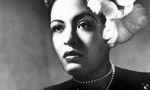 Billie Holiday: Η περιπετειώδης ζωή της βασίλισσας της τζαζ