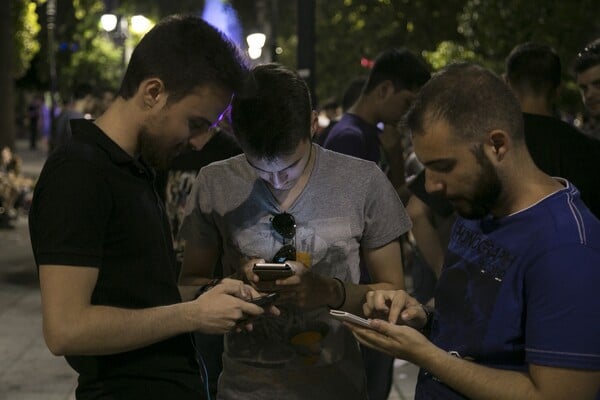 To πρώτο Pokemon Go Night Tour στο κέντρο της Αθήνας