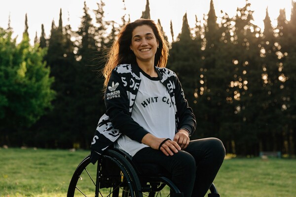 Η 24χρονη Γεωργία κάνει σκι, kitesurf, καταδύσεις και δεν το βάζει κάτω ποτέ