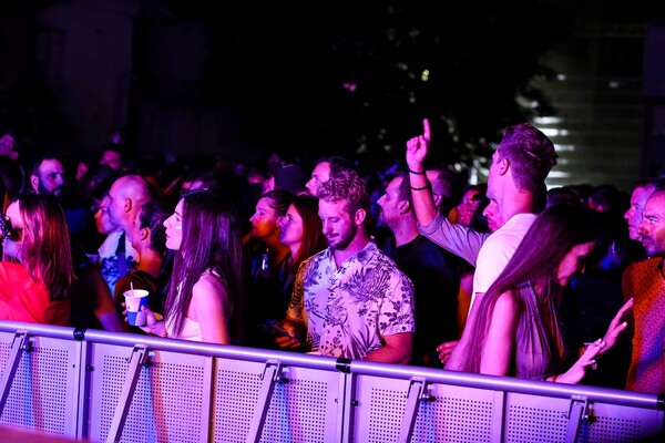 Πρεμιέρα για το Φεστιβάλ Αθηνών με ένα μεγάλο πάρτι στην Πειραιώς (ΕΙΚΟΝΕΣ)