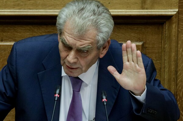 Βουλή: Παραπέμπεται στη Δικαιοσύνη ο Παπαγγελόπουλος - Με 177 «ναι»