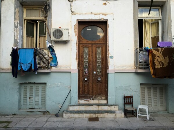 Οι αληθινά μοναδικές πόρτες της Αθήνας