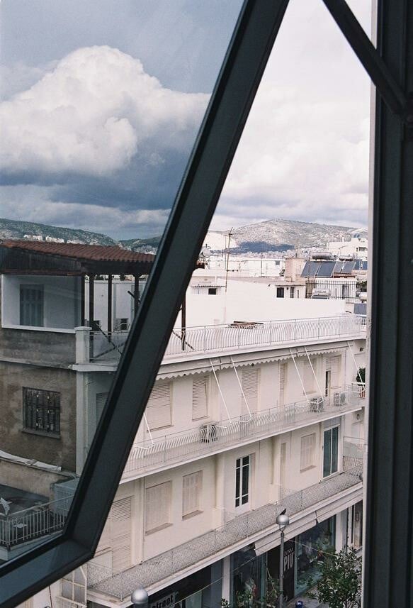 Η θέα από 40 αθηναϊκά παράθυρα