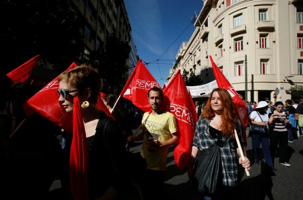 Η σημερινή Αθηναϊκή διαδήλωση, σε 40 μεγάλες φωτογραφίες