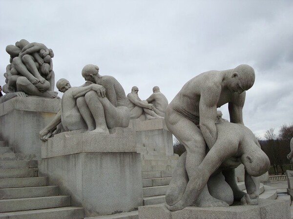 Tα 8 πιο «πορνογραφικά» αγάλματα του κόσμου
