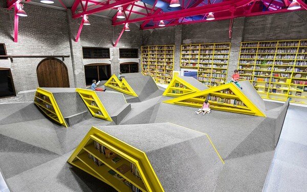 Μία απίστευτη βιβλιοθήκη - παιδική χαρά στο Μεξικό 
