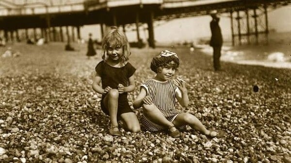 Πριν 100 χρόνια στην παραλία: 18 vintage καλοκαιρινές εικόνες 