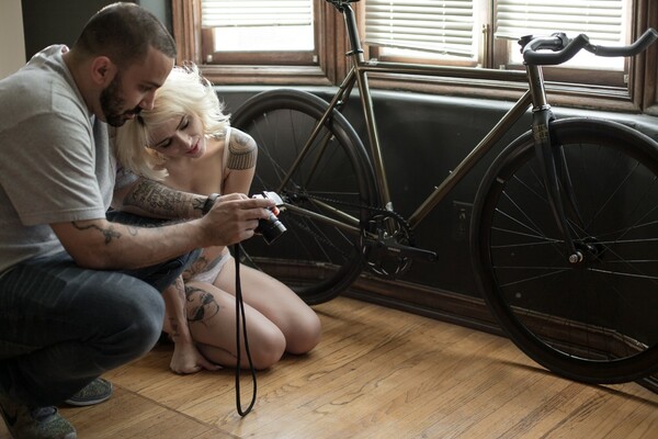 Το κορίτσι και το ποδήλατο