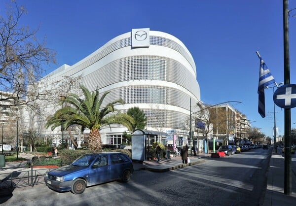 Μια εντυπωσιακή μονοκατοικία στη Φιλοθέη