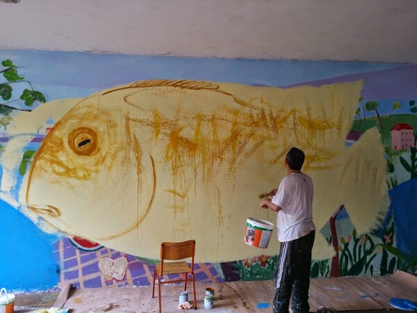 Street artists, εικαστικοί, γονείς και μαθητές μεταμόρφωσαν ένα σχολείο στην Κυψέλη