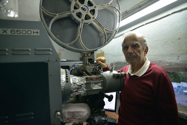 O ιδιοκτήτης του Σινέ Ελληνίς έχει ζήσει κινηματογραφικά