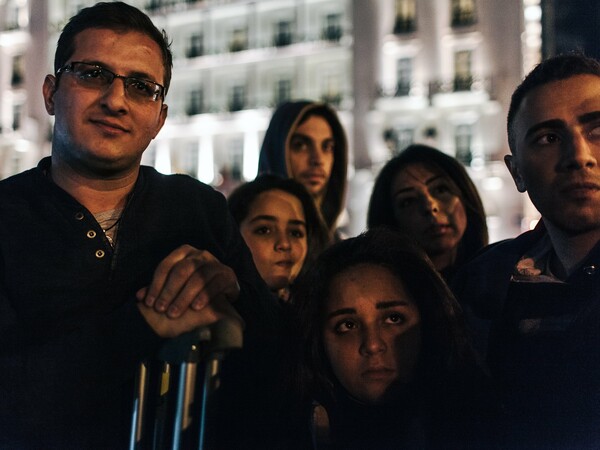 Εγκλωβισμένοι στην Αθήνα - Oι ιστορίες των Σύρων της πλατείας Συντάγματος