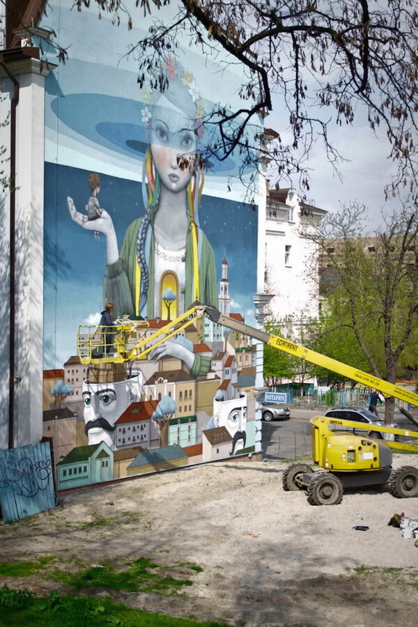 Ένα καινούριο εντυπωσιακό mural στην Ουκρανία