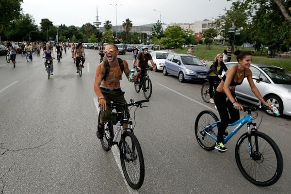 30 φωτογραφίες από την 8η Γυμνή Ποδηλατοδρομία της Θεσσαλονίκης