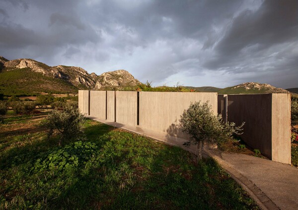 Η κατοικία στα Μέγαρα που διεκδικεί το Ευρωπαικό βραβείο Σύγχρονης Αρχιτεκτονικής