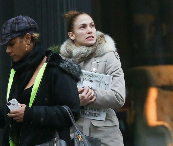 H Jennifer Lopez είναι μια χαρά και χωρίς καθόλου μακιγιάζ