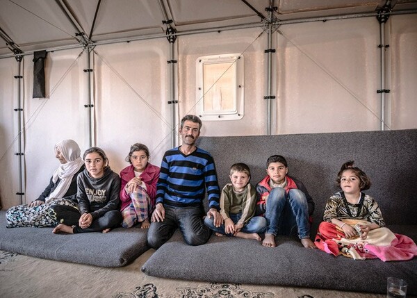 H ΙΚΕΑ ξεκίνησε την παραγωγή των καταφυγίων για πρόσφυγες