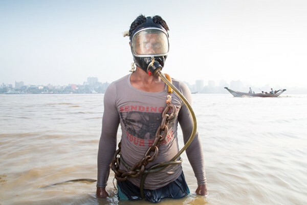  Οι δύτες του ποταμού Yangon