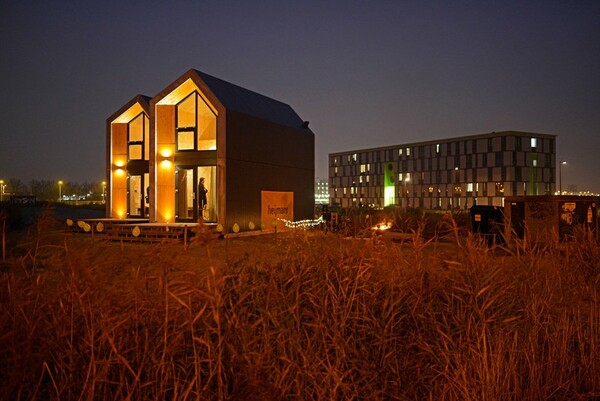 Το μέλλον της λυόμενης κατοικίας έρχεται από το Άμστερνταμ