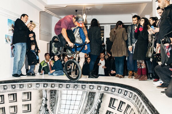  Όταν οι skaters κατέλαβαν μία γκαλερί στο κέντρο της Αθήνας
