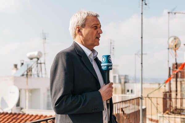 Στο αρχηγείο της Γερμανικής Κρατικής Τηλεόρασης στην καρδιά της Αθήνας
