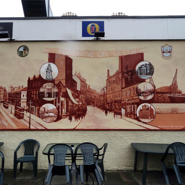 Trainspotting tour, το καφέ του Χάρι Πότερ και τα mural του Leith