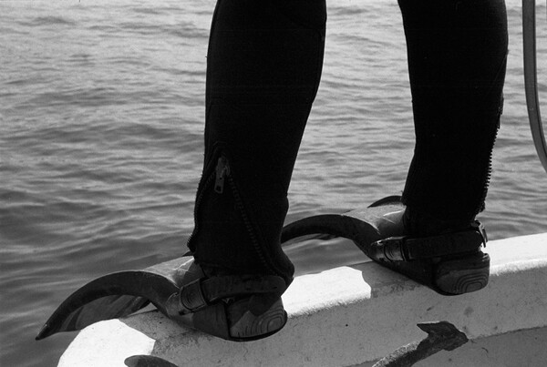 Ο Pierre Berthuel φωτογραφίζει τους περίφημους σφουγγαράδες της Καλύμνου