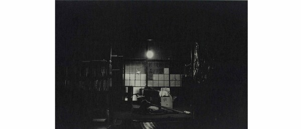 Η τελευταία επίσκεψη της φωτογράφου Akiko Takizawa στο κλειστό σπίτι του παππού και της γιαγιάς της