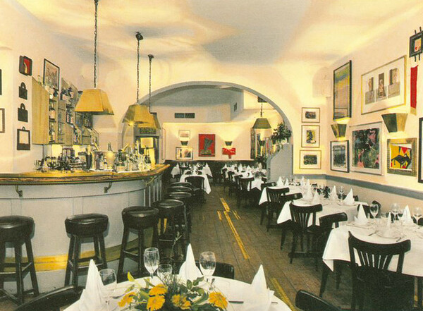Fofi's: Η Φώφη Ακριθάκη, που πέθανε χθες, είχε αφηγηθεί στη LifO τη θυελλώδη ιστορία του εστιατορίου της στο Βερολίνο