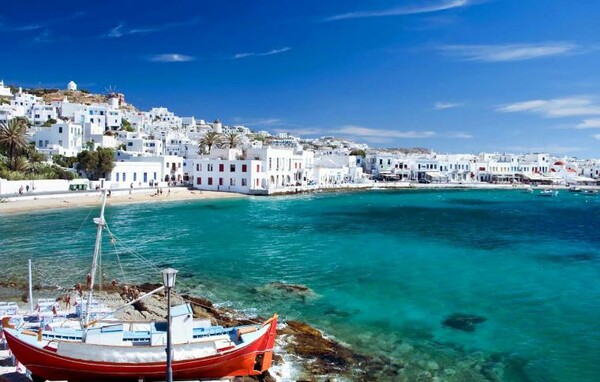 Στη δεύτερη θέση τα ελληνικά νησιά στη λίστα του περιοδικού Conde Nast Traveller