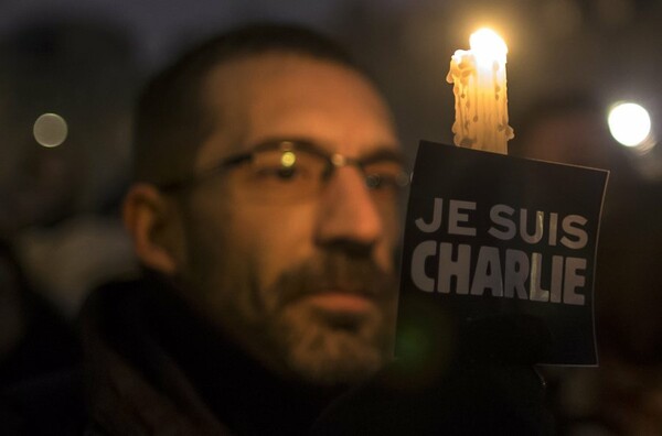 Δείτε πώς όλος ο πλανήτης αντιδρά στο μακελειό του Charlie Hebdo σε έναν διαδραστικό χάρτη