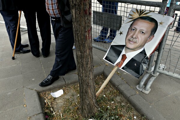 Με τη Μακιαβελική πρακτική του "διαίρει και βασίλευε", ο Ερντογάν θα γίνει σύντομα σουλτάνος της Τουρκίας
