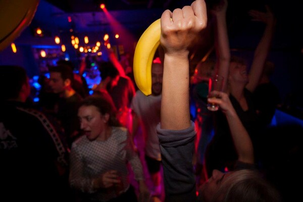 Οι Banana Boys διοργανώνουν τα πιο πρωτότυπα πάρτι στην Αθήνα