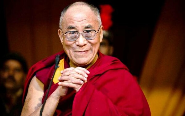 Η Νότια Αφρική απαγόρευσε την είσοδο στον Δαλάι Λάμα
