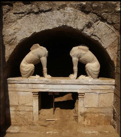 Αποκαλύπτεται το ταφικό μνημείο στην Αμφίπολη