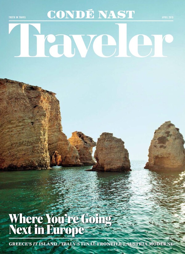 Με το εξώφυλλό του αφιερωμένο στα ελληνικά Νησιά κυκλοφορεί το Conde Nast Traveler