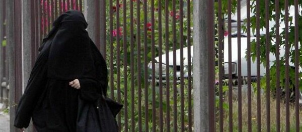 Γαλλία: Συνελήφθη 16χρονη έτοιμη να ενταχθεί στους τζιχαντιστές