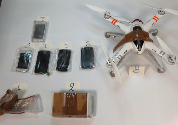 Προσπάθησαν να περάσουν κινητά με drone στις φυλακές Λάρισας