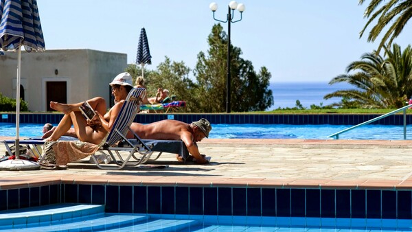 Δύο ελληνικά ξενοδοχεία γυμνιστών στη λίστα με τα Top 10 του κόσμου