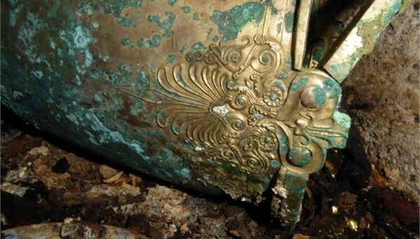 Ανακαλύφθηκε ασύλητος τάφος στη Βεργίνα