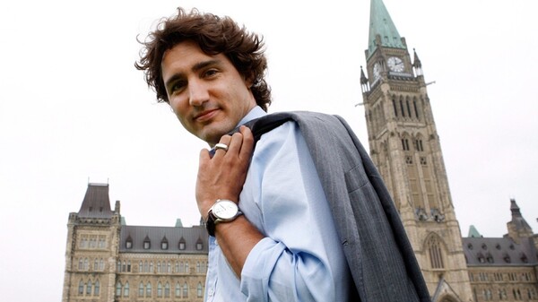 Ποιος είναι ο Τζάστιν Τρουντό, ο χαρισματικός και νεότερος πρωθυπουργός του Καναδά