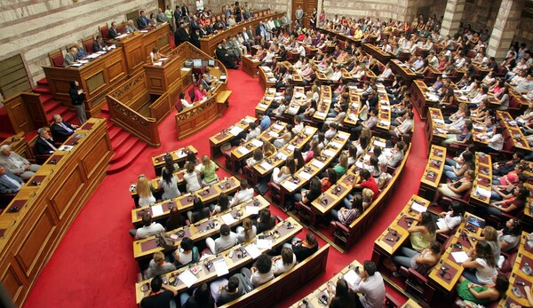 Υπερψηφίστηκε το Πολυνομοσχέδιο στη Βουλή